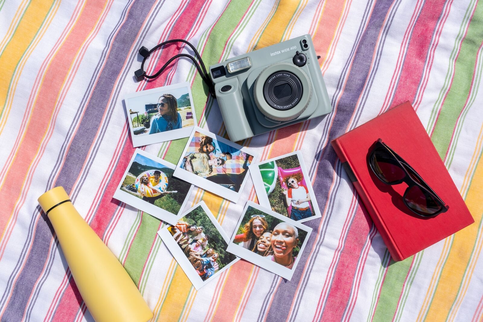 large-8. instax WIDE 400_Stills
